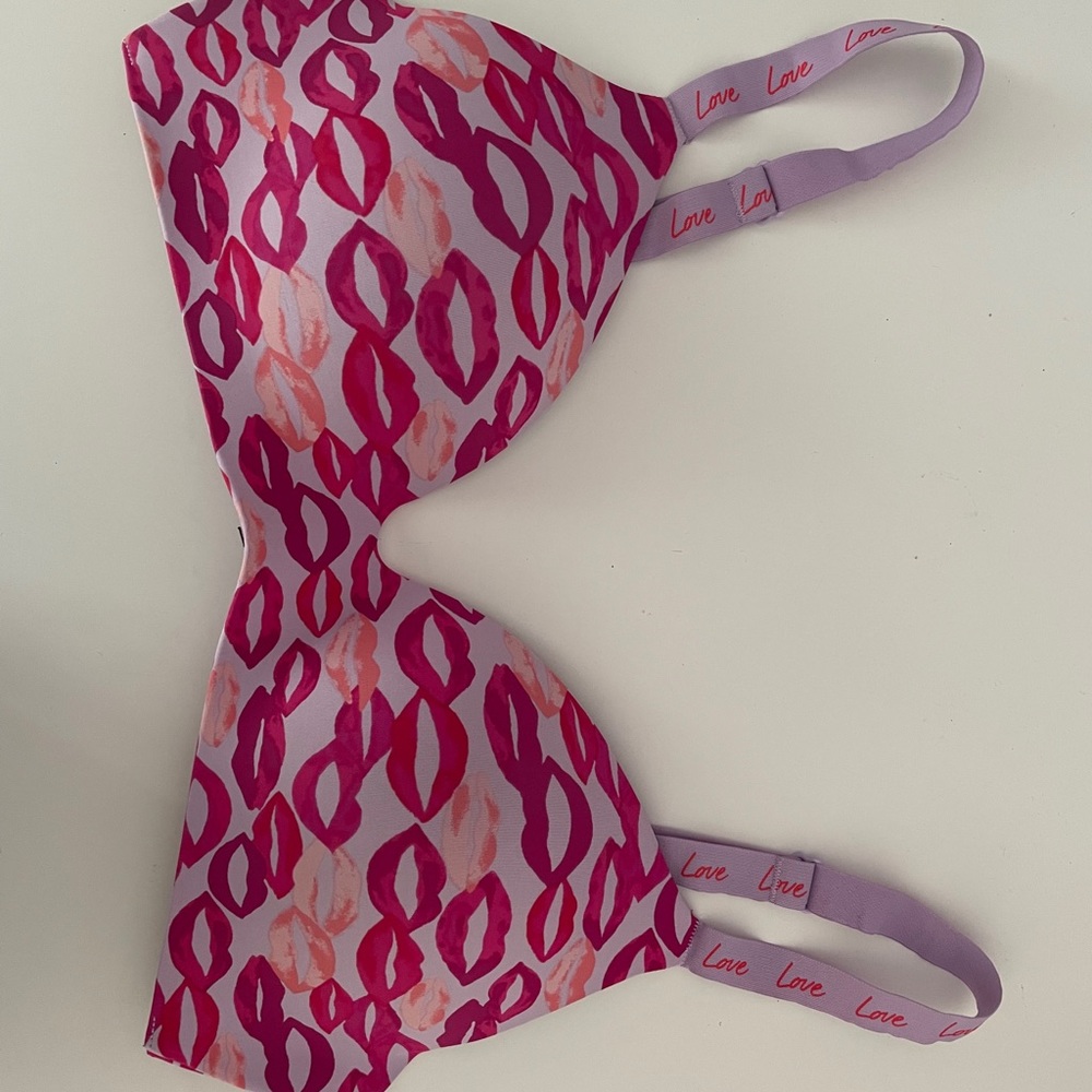 Victoria secret wireless bra